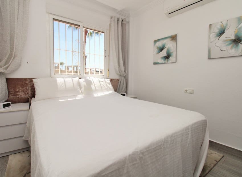 2 Zimmer Apartment zu verkaufen in Villamartin mit Pool - 189.900 € (Ref: 10032430)