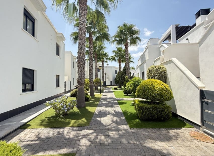 3 bedroom Townhouse for sale in Cabo Roig with pool - € 395,000 (Ref: 10032431)