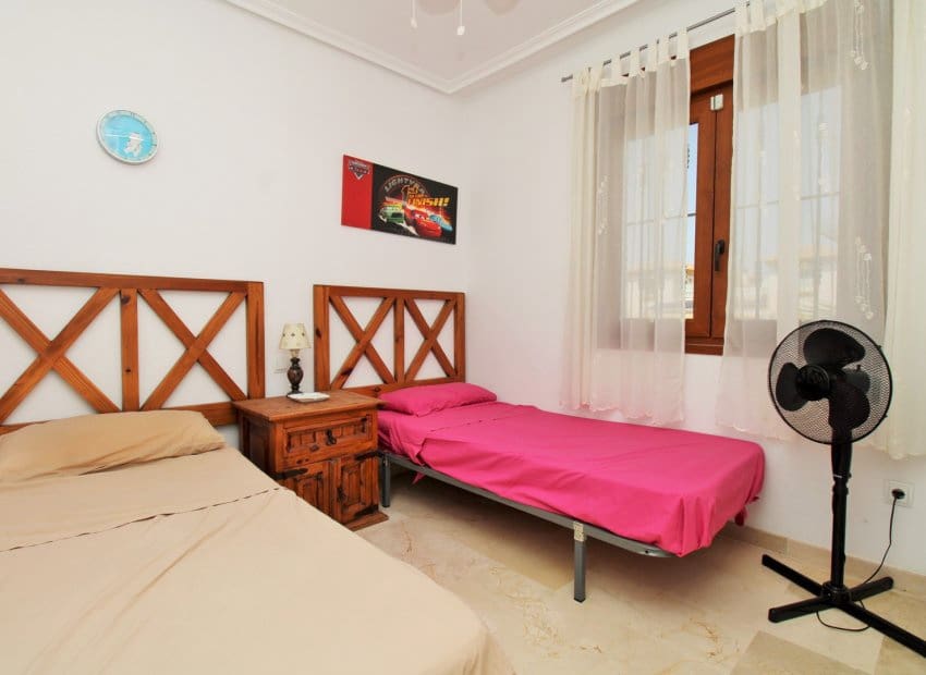 2 soveværelse Lejlighed til salg i Villamartin med swimmingpool - € 184.950 (Ref: 10034415)