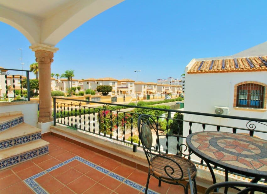 2 soveværelse Lejlighed til salg i Villamartin med swimmingpool - € 184.950 (Ref: 10034415)