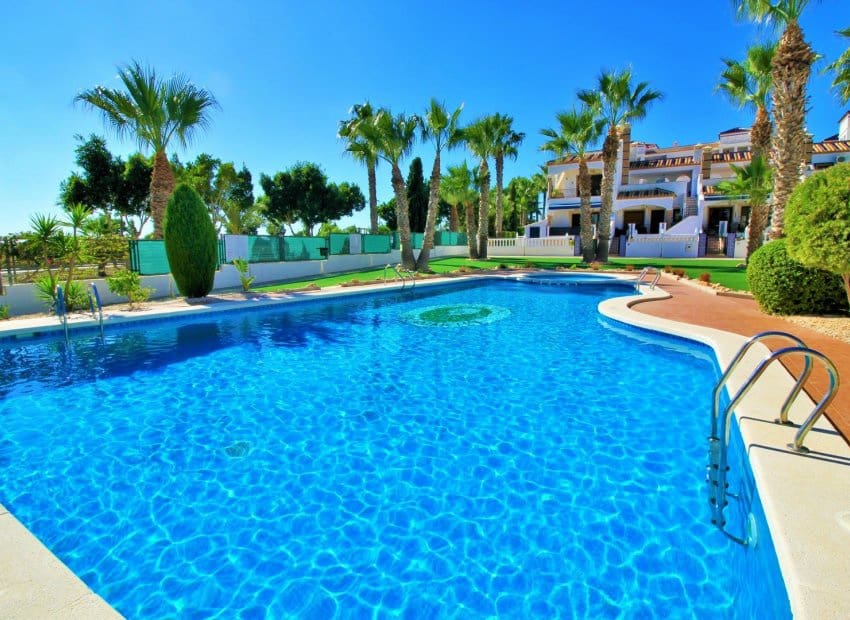 2 soveværelse Lejlighed til salg i Villamartin med swimmingpool - € 184.950 (Ref: 10034415)