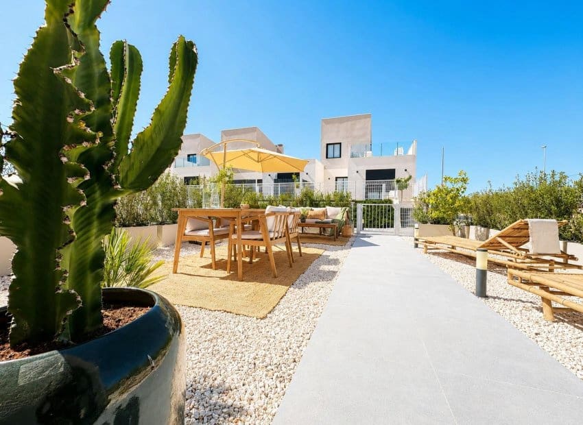 2 bedroom Townhouse for sale in Banos y Mendigo with pool - € 250,000 (Ref: 10034416)