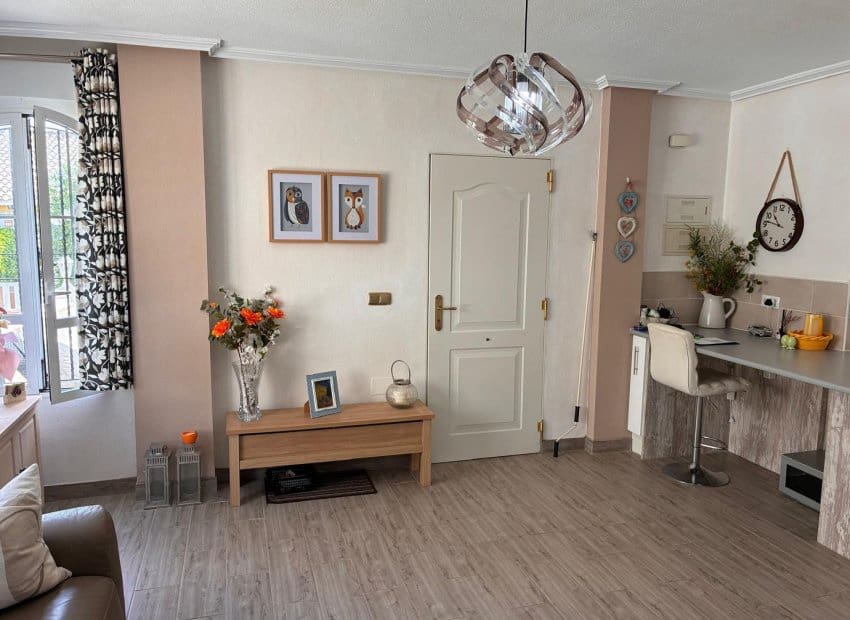 2 sypialnia Willa na sprzedaż w Orihuela Costa z basenem - 269 000 € (Ref: 10034418)