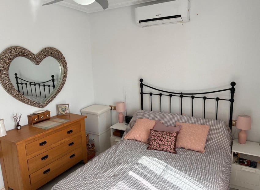 2 sypialnia Willa na sprzedaż w Orihuela Costa z basenem - 269 000 € (Ref: 10034418)