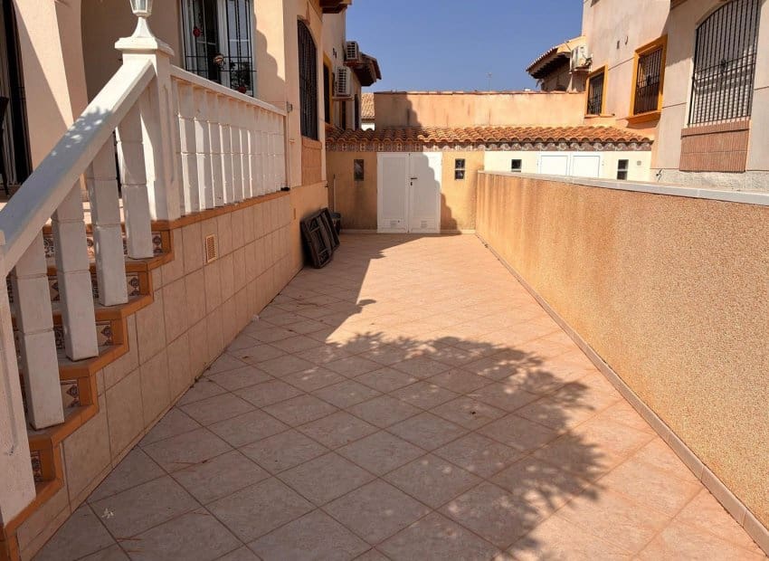 2 sypialnia Willa na sprzedaż w Orihuela Costa z basenem - 269 000 € (Ref: 10034418)