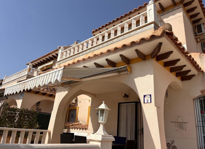 2 sypialnia Willa na sprzedaż w Orihuela Costa z basenem - 269 000 € (Ref: 10034418)