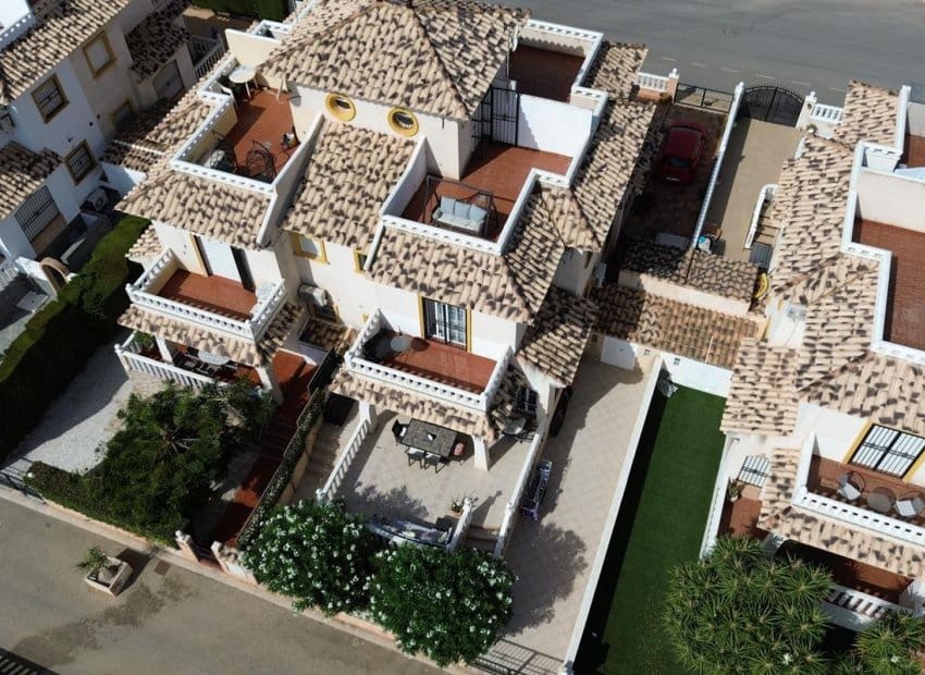 2 sypialnia Willa na sprzedaż w Orihuela Costa z basenem - 269 000 € (Ref: 10034418)