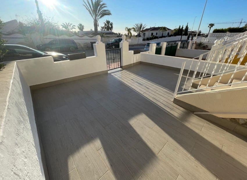 3 makuuhuone Omakotitalo myytävänä paikassa Ciudad Quesada mukana uima-altaan - 239 900 € (Ref: 10034419)