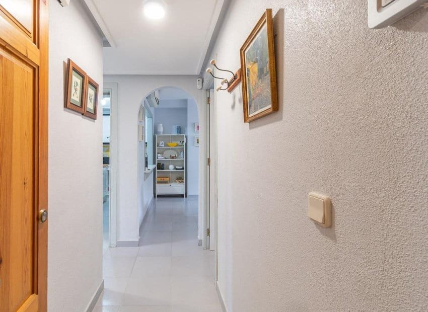 3 sovrum Lägenhet till salu i Orihuela Costa med pool - 199 999 € (Ref: 10035734)