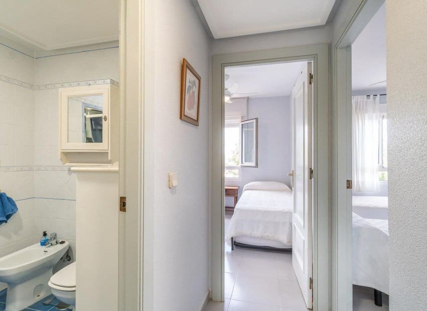 3 sovrum Lägenhet till salu i Orihuela Costa med pool - 199 999 € (Ref: 10035734)