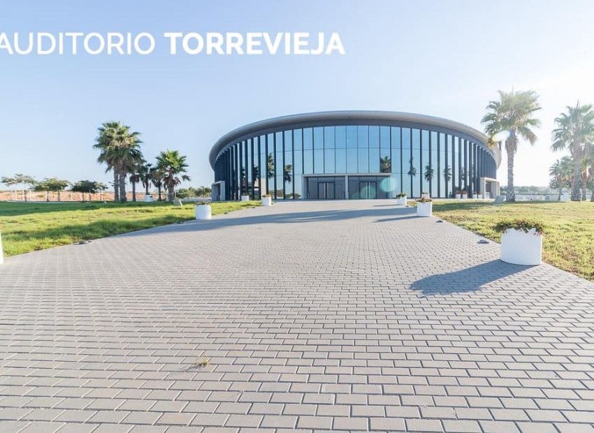3 sovrum Lägenhet till salu i Orihuela Costa med pool - 199 999 € (Ref: 10035734)