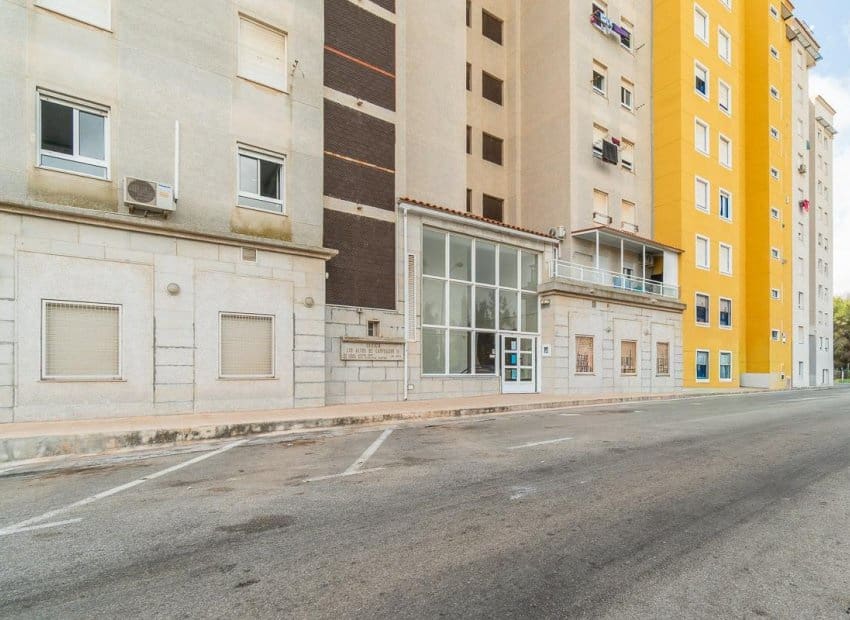 3 sovrum Lägenhet till salu i Orihuela Costa med pool - 199 999 € (Ref: 10035734)