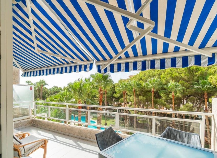 3 sovrum Lägenhet till salu i Orihuela Costa med pool - 199 999 € (Ref: 10035734)
