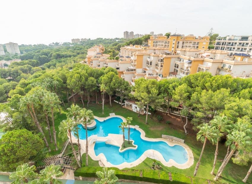 3 sovrum Lägenhet till salu i Orihuela Costa med pool - 199 999 € (Ref: 10035734)