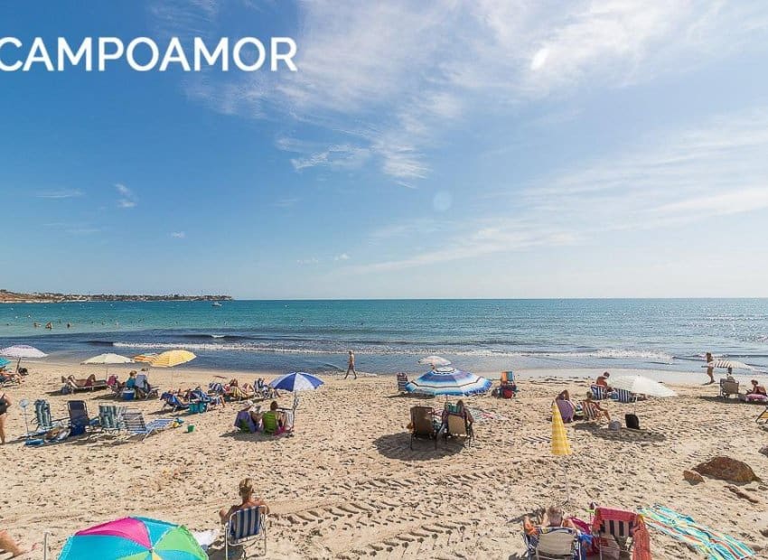 3 sovrum Lägenhet till salu i Orihuela Costa med pool - 199 999 € (Ref: 10035734)