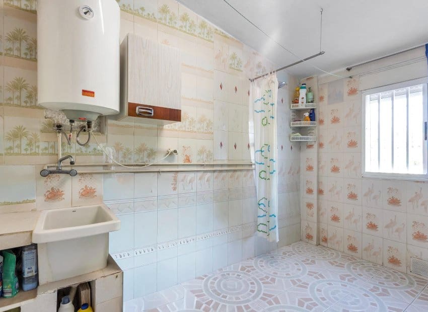 2 bedroom Apartment for sale in Torrevieja - € 154,500 (Ref: 10035735)