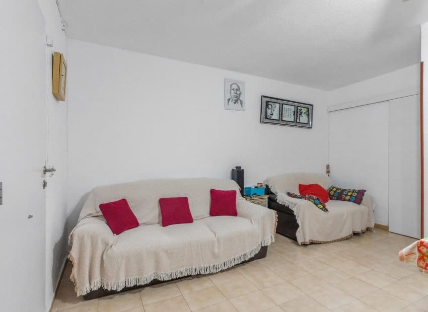 2 bedroom Apartment for sale in Torrevieja - € 154,500 (Ref: 10035735)