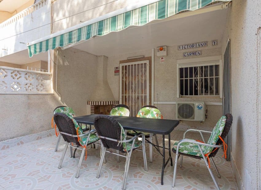 2 bedroom Apartment for sale in Torrevieja - € 154,500 (Ref: 10035735)