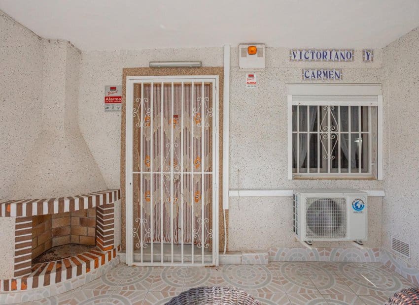 2 bedroom Apartment for sale in Torrevieja - € 154,500 (Ref: 10035735)
