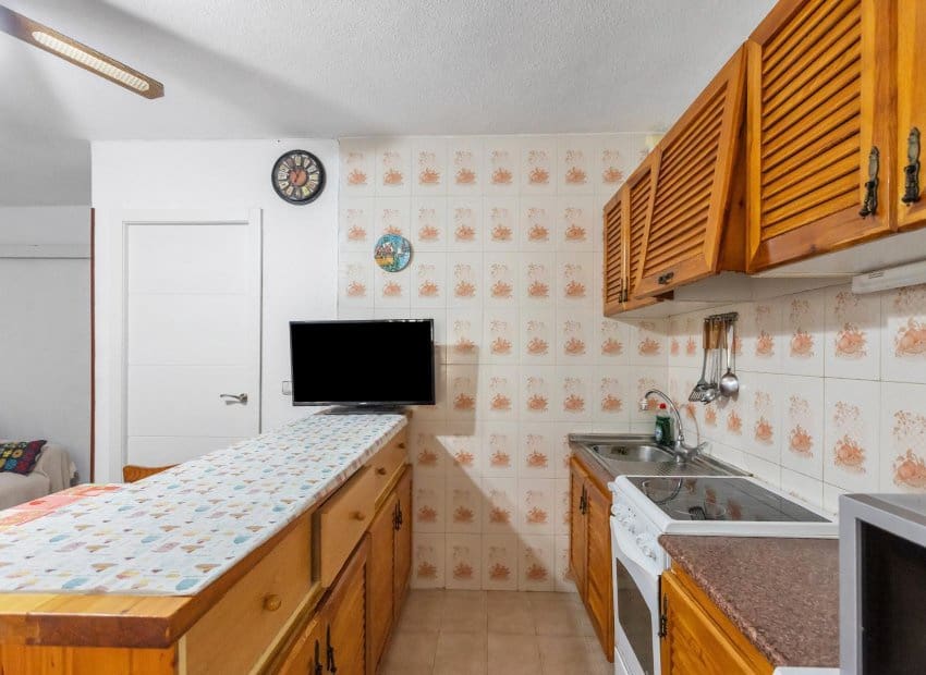 2 bedroom Apartment for sale in Torrevieja - € 154,500 (Ref: 10035735)