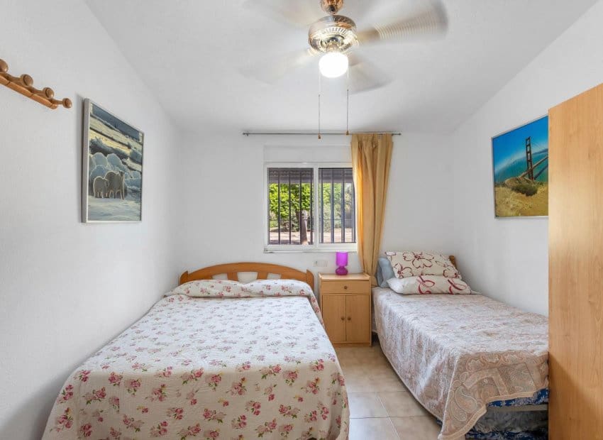 2 bedroom Apartment for sale in Torrevieja - € 154,500 (Ref: 10035735)