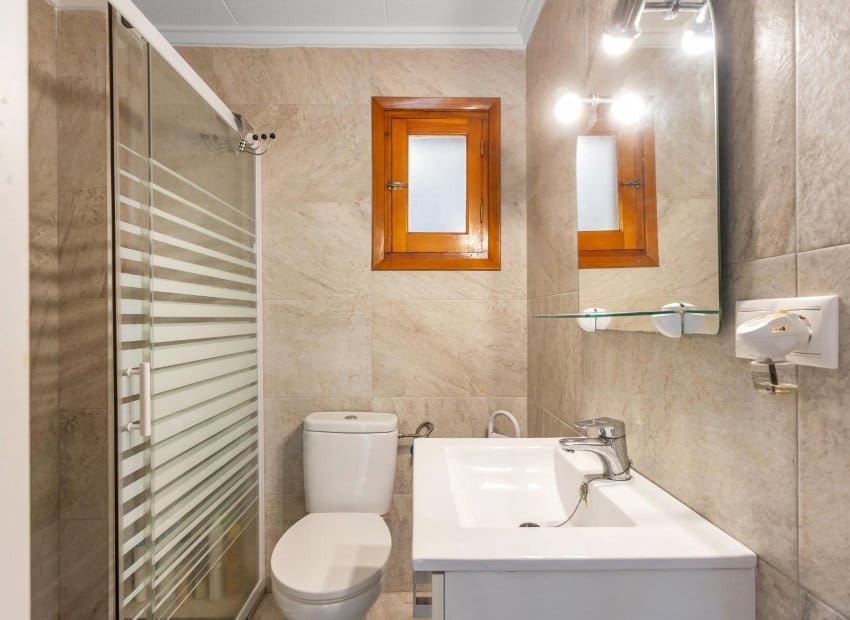 2 bedroom Apartment for sale in Torrevieja - € 154,500 (Ref: 10035735)