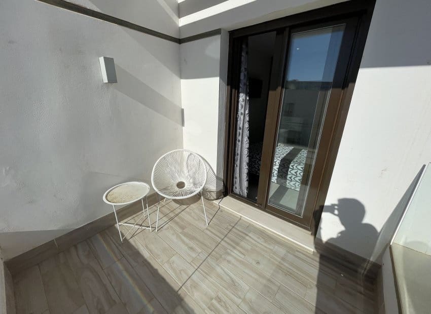 Chalet de 2 habitaciones en Villamartin en venta - 284.000 € (Ref: 10035738)
