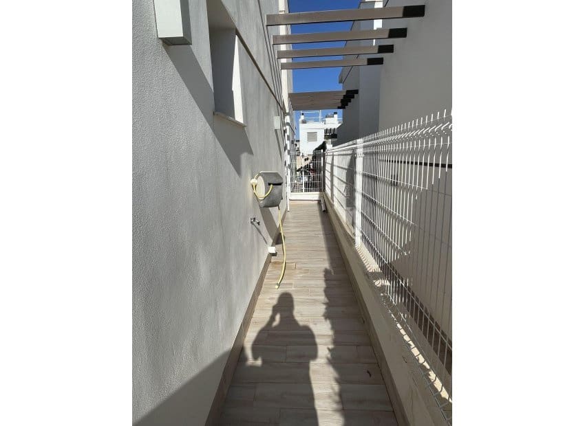 Chalet de 2 habitaciones en Villamartin en venta - 284.000 € (Ref: 10035738)