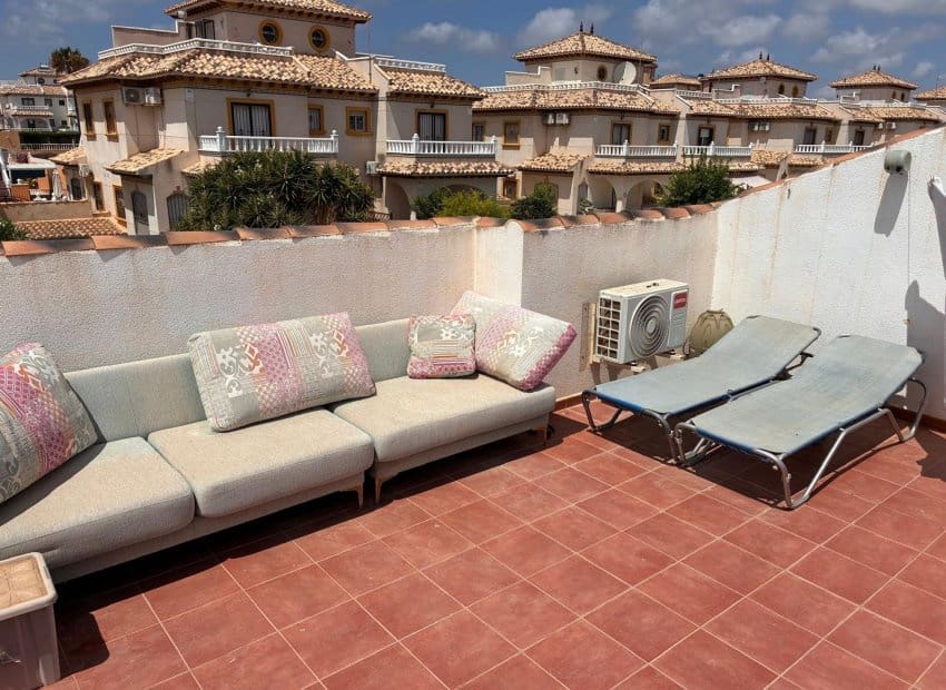 2 sypialnia Willa na sprzedaż w Orihuela Costa z basenem - 249 995 € (Ref: 10035739)