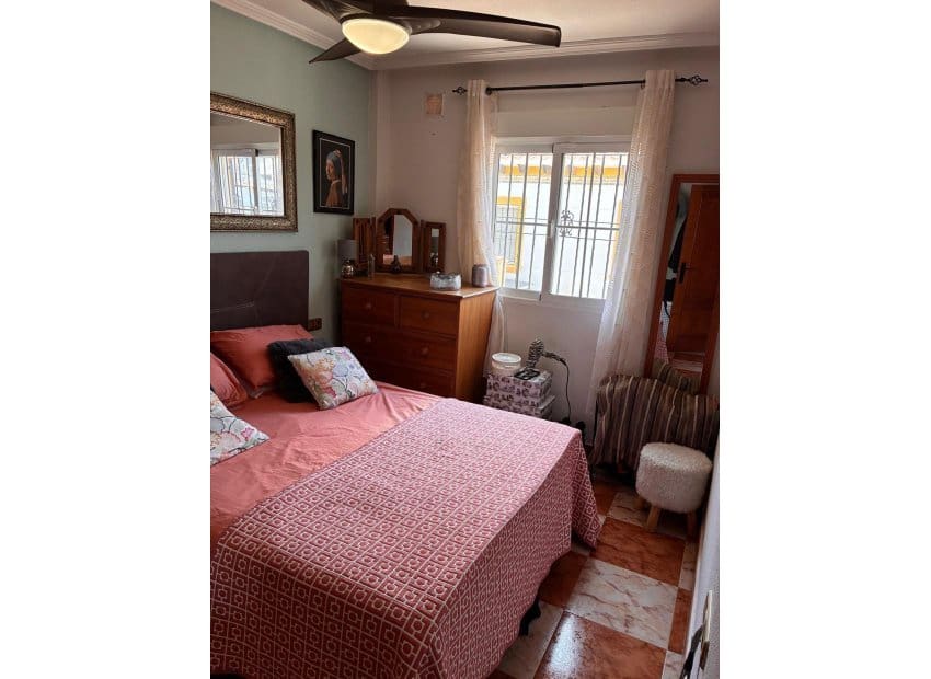 2 sypialnia Willa na sprzedaż w Orihuela Costa z basenem - 249 995 € (Ref: 10035739)