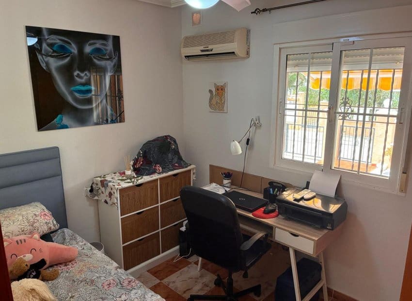2 sypialnia Willa na sprzedaż w Orihuela Costa z basenem - 249 995 € (Ref: 10035739)