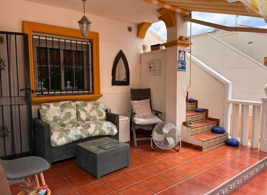 2 sypialnia Willa na sprzedaż w Orihuela Costa z basenem - 249 995 € (Ref: 10035739)