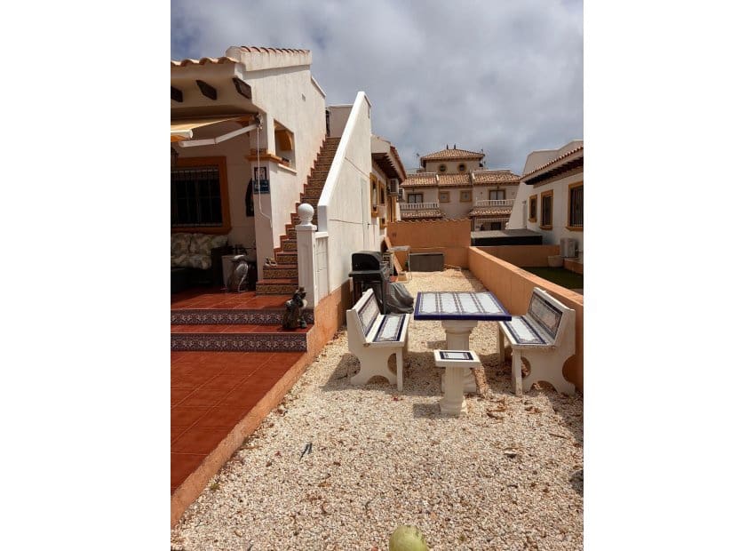 2 sypialnia Willa na sprzedaż w Orihuela Costa z basenem - 249 995 € (Ref: 10035739)