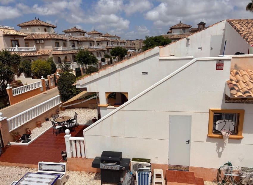 2 sypialnia Willa na sprzedaż w Orihuela Costa z basenem - 249 995 € (Ref: 10035739)