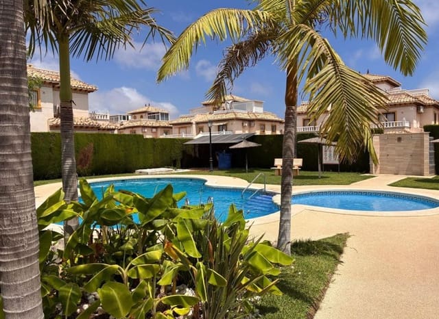 2 bedroom Villa for sale in Lomas de Cabo Roig - Los Dolses, Orihuela with pool - € 249,995 (Ref: 10035739)