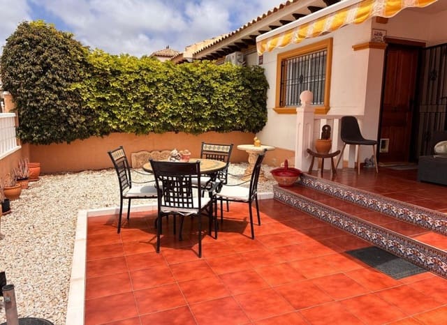 2 bedroom Villa for sale in Lomas de Cabo Roig - Los Dolses, Orihuela with pool - € 249,995 (Ref: 10035739)