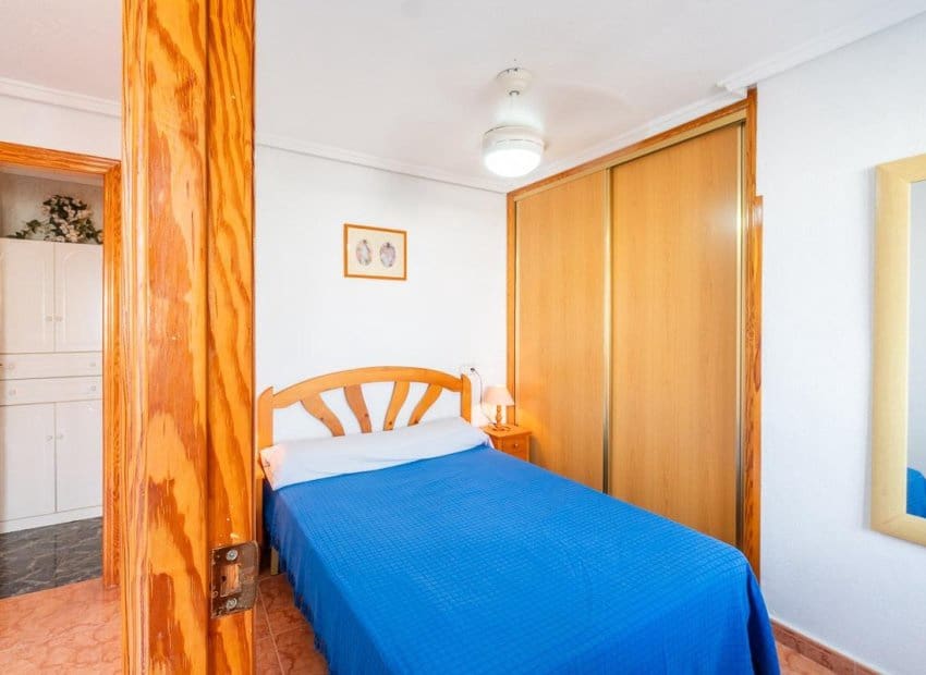 5 Zimmer Villa zu verkaufen in Playa Flamenca mit Pool - 240.000 € (Ref: 10039188)