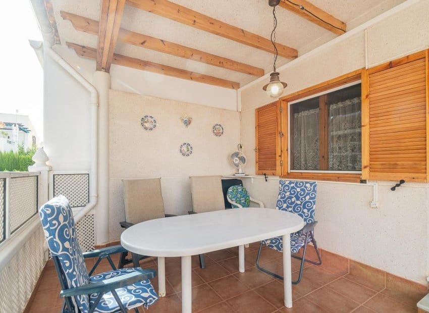 5 Zimmer Villa zu verkaufen in Playa Flamenca mit Pool - 240.000 € (Ref: 10039188)