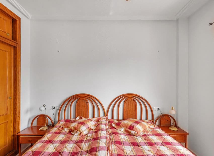 Apartamento de 2 habitaciones en Villamartin en venta - 175.000 € (Ref: 10039190)