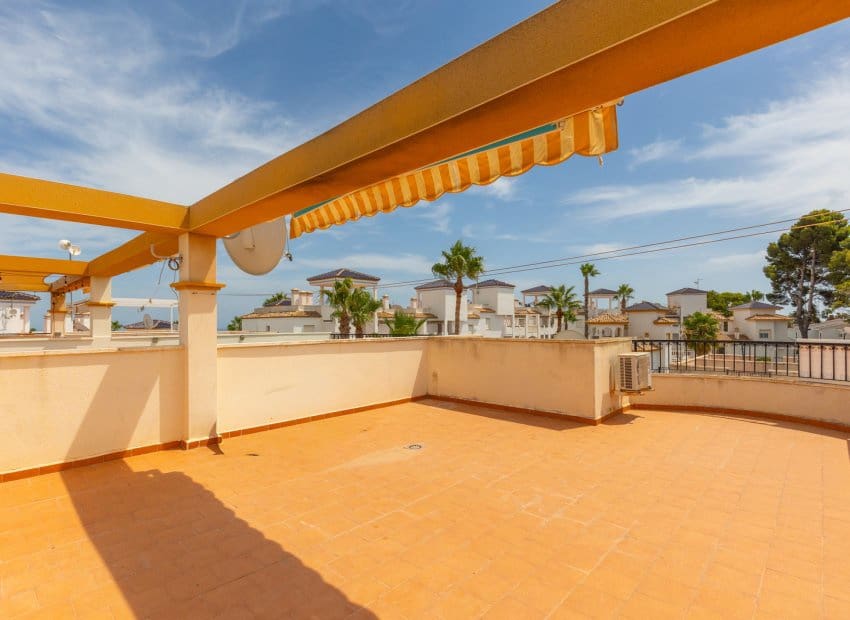 Apartamento de 2 habitaciones en Villamartin en venta - 175.000 € (Ref: 10039190)