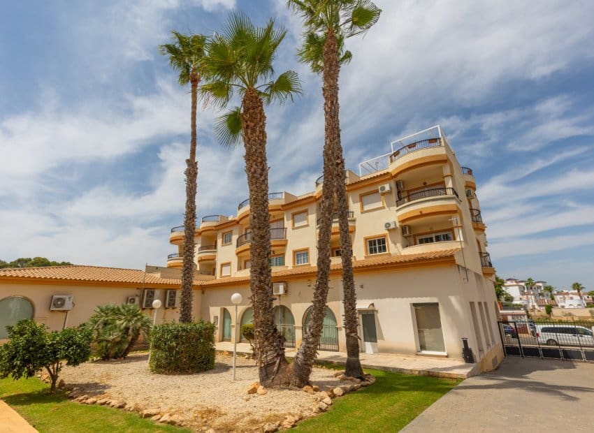 Apartamento de 2 habitaciones en Villamartin en venta - 175.000 € (Ref: 10039190)