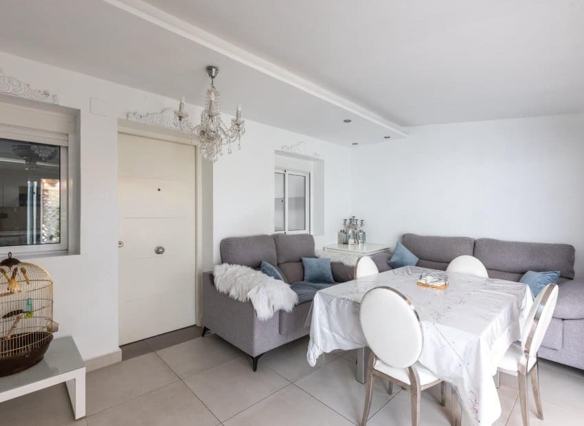 2 slaapkamer Appartement te koop in Torrevieja met zwembad - € 134.990 (Ref: 10045791)