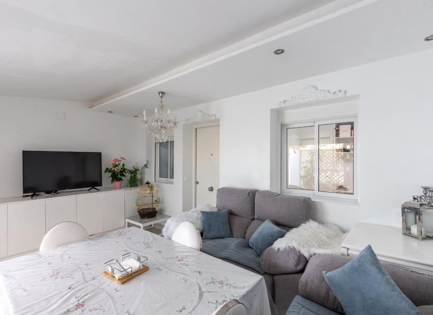 2 slaapkamer Appartement te koop in Torrevieja met zwembad - € 134.990 (Ref: 10045791)