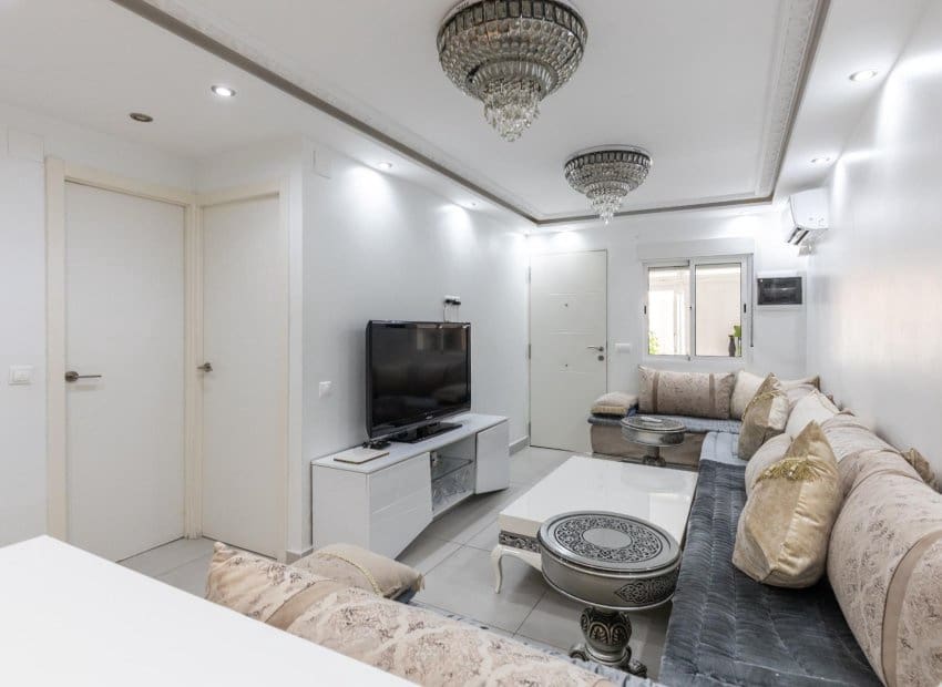 2 slaapkamer Appartement te koop in Torrevieja met zwembad - € 134.990 (Ref: 10045791)