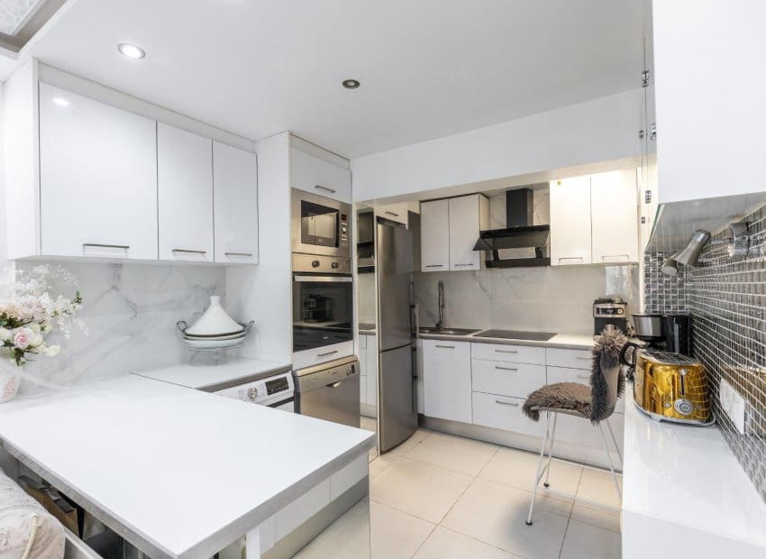 2 slaapkamer Appartement te koop in Torrevieja met zwembad - € 134.990 (Ref: 10045791)