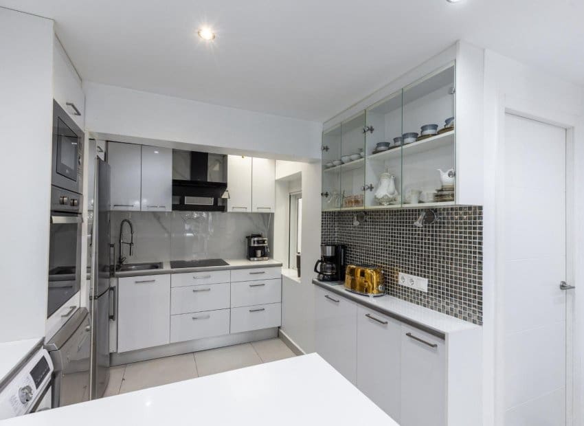 2 slaapkamer Appartement te koop in Torrevieja met zwembad - € 134.990 (Ref: 10045791)