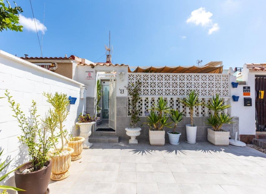 2 slaapkamer Appartement te koop in Torrevieja met zwembad - € 134.990 (Ref: 10045791)