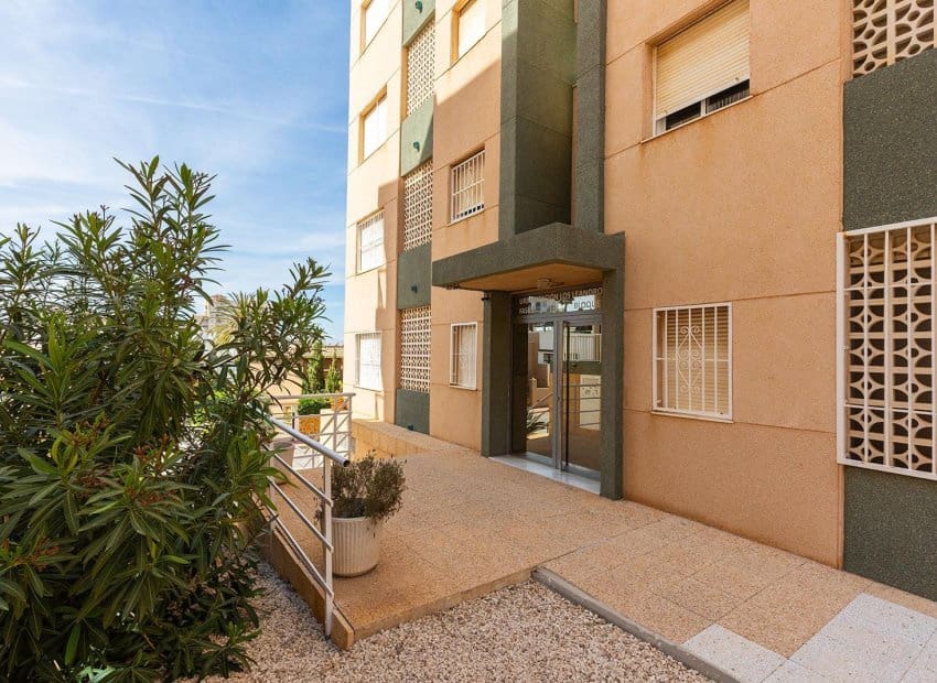 1 makuuhuone Huoneisto myytävänä paikassa Torrevieja - 129 900 € (Ref: 10045792)