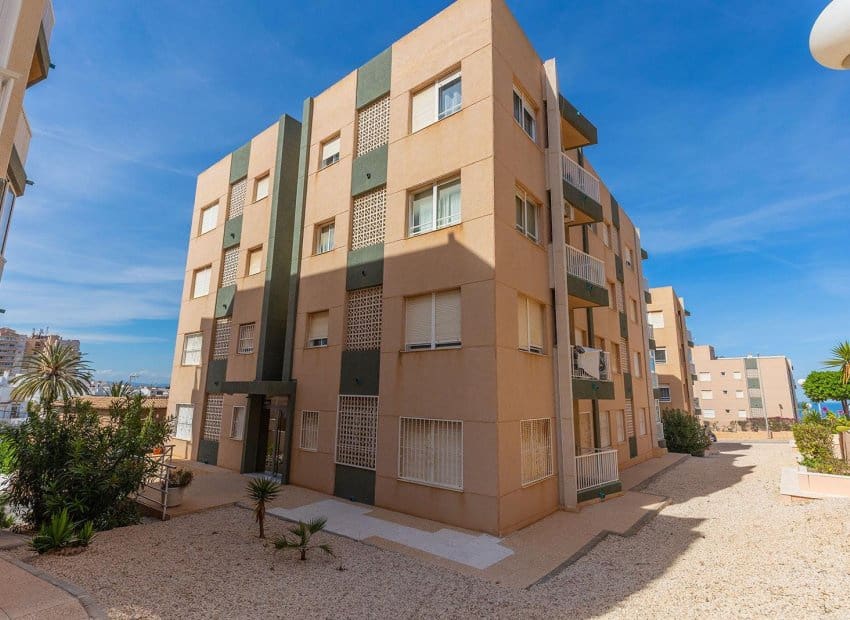 1 makuuhuone Huoneisto myytävänä paikassa Torrevieja - 129 900 € (Ref: 10045792)