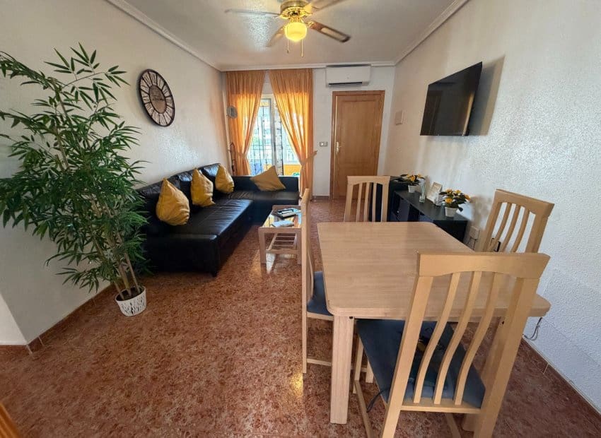 2 bedroom Apartment for sale in Entre Naranjos with pool - € 132,000 (Ref: 10045793)